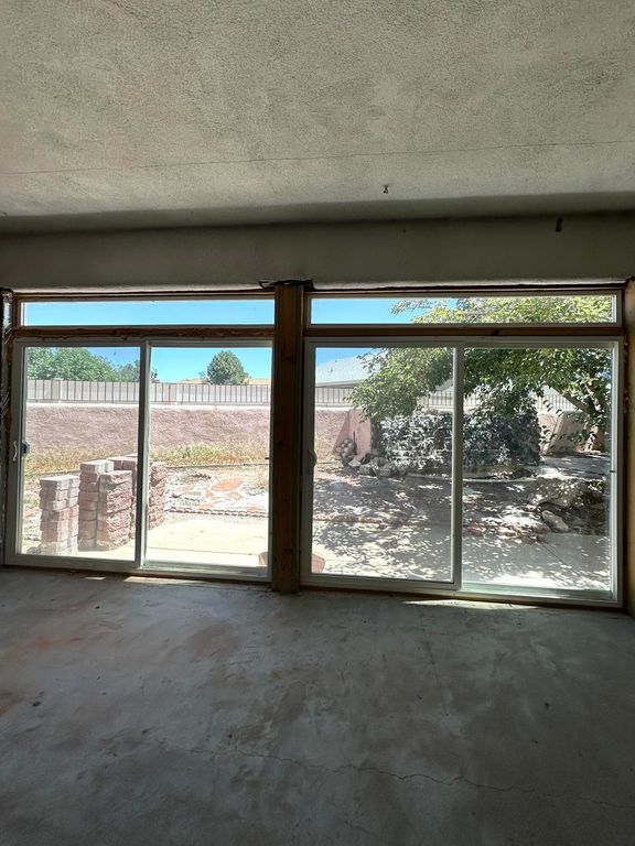 Image 20 of property listing at 621 N Palmer Lane NE, Rio Communities, NM 87002