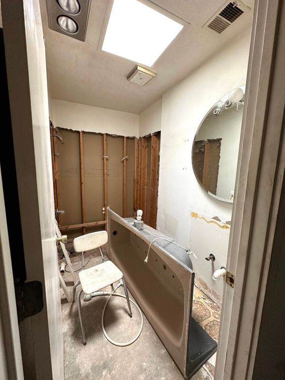 Image 23 of property listing at 621 N Palmer Lane NE, Rio Communities, NM 87002