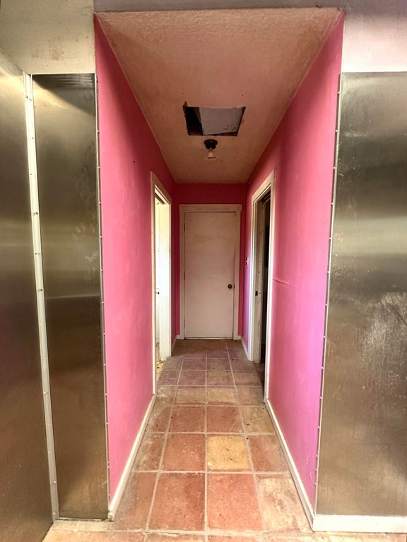 Image 31 of property listing at 621 N Palmer Lane NE, Rio Communities, NM 87002