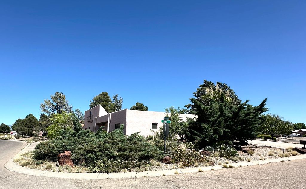 Image 50 of property listing at 621 N Palmer Lane NE, Rio Communities, NM 87002