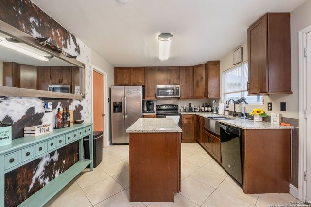 141 Briar St, Cibolo, TX 78108