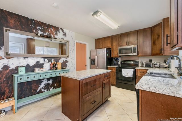 141 Briar St, Cibolo, TX 78108