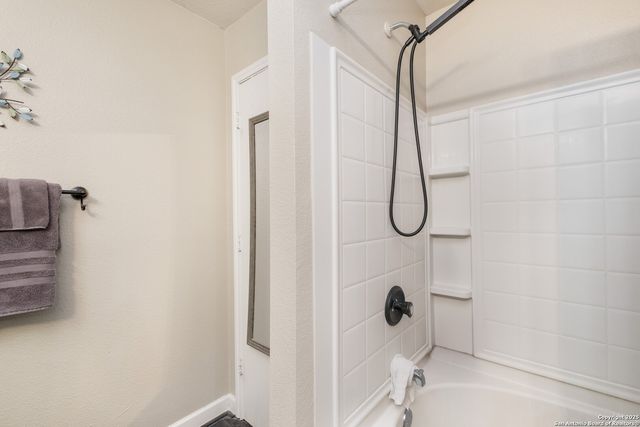 141 Briar St, Cibolo, TX 78108