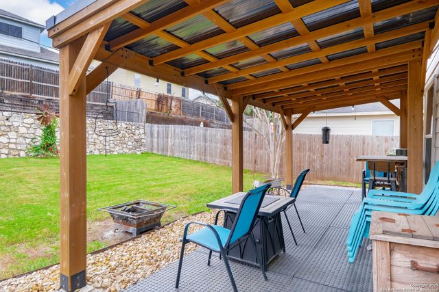 141 Briar St, Cibolo, TX 78108