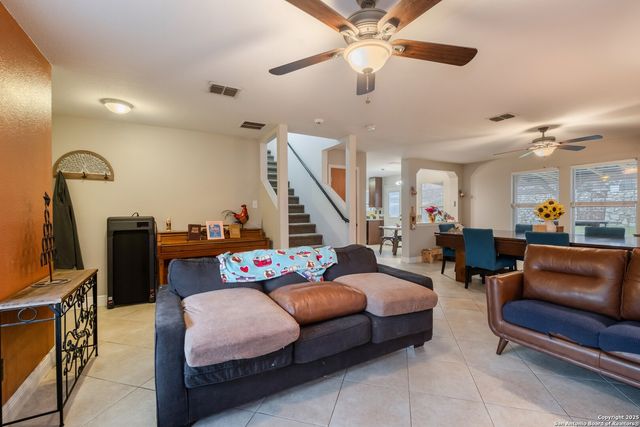 141 Briar St, Cibolo, TX 78108