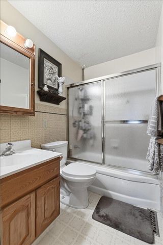 446 MOUNT VERNON Street, Council Bluffs, IA 51503