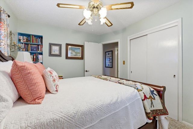 446 MOUNT VERNON Street, Council Bluffs, IA 51503