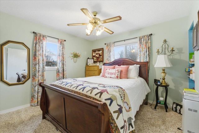 446 MOUNT VERNON Street, Council Bluffs, IA 51503