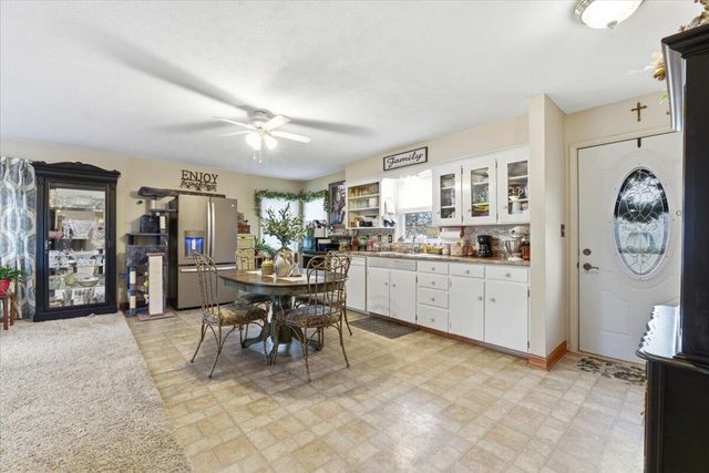 446 MOUNT VERNON Street, Council Bluffs, IA 51503