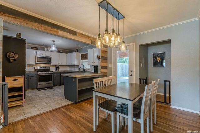 746 W Merriweather, New Braunfels, TX 78130
