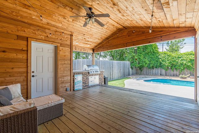 746 W Merriweather, New Braunfels, TX 78130