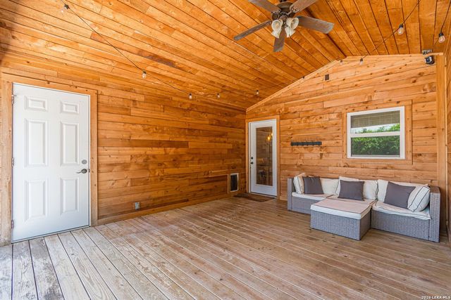 746 W Merriweather, New Braunfels, TX 78130