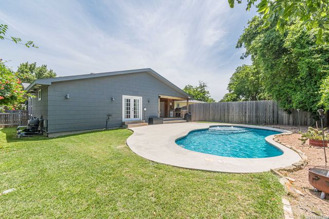 746 W Merriweather, New Braunfels, TX 78130