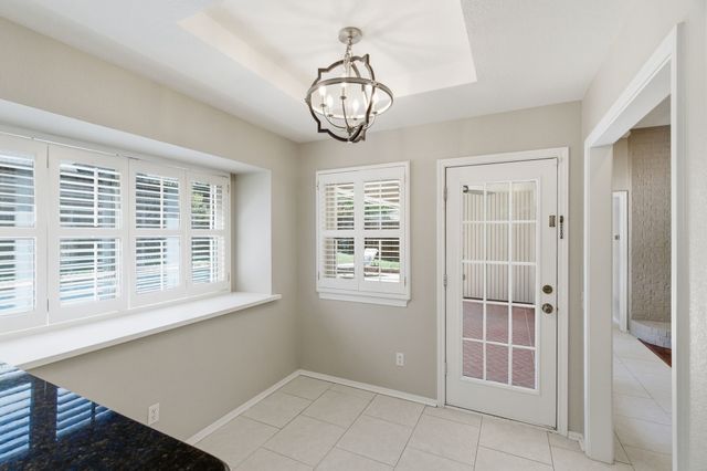 1704 Saxon Drive, Bedford, TX 76021