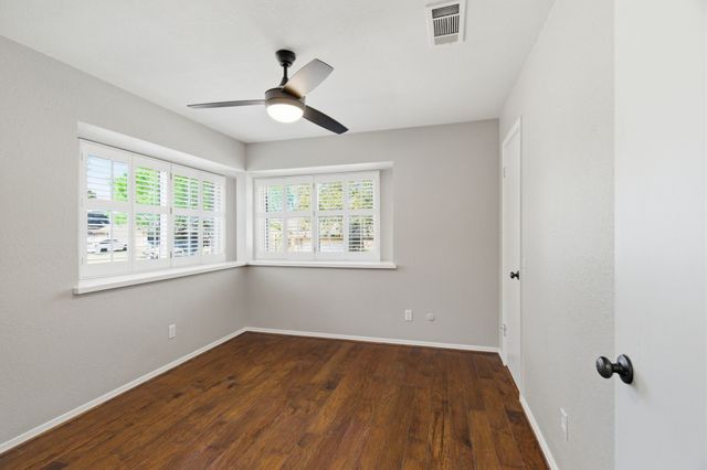 1704 Saxon Drive, Bedford, TX 76021