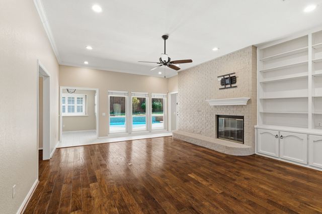 1704 Saxon Drive, Bedford, TX 76021