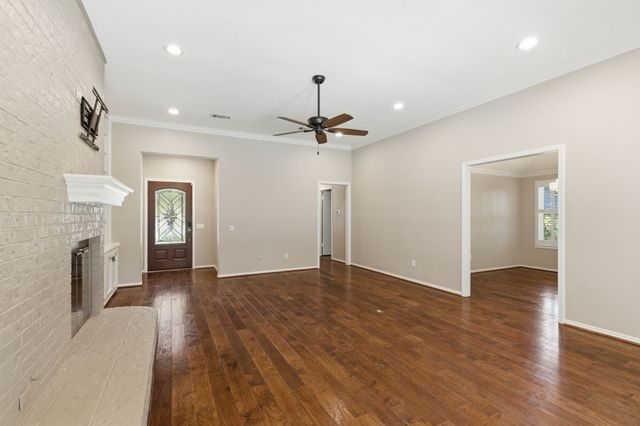 1704 Saxon Drive, Bedford, TX 76021