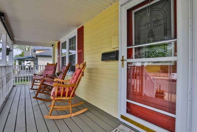 170 Warwick St, Lowell, MA 01851