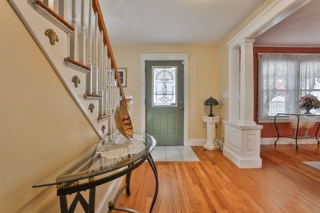 170 Warwick St, Lowell, MA 01851