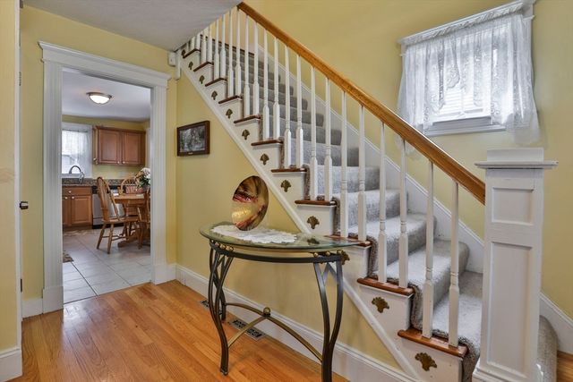170 Warwick St, Lowell, MA 01851