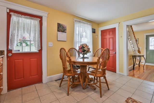 170 Warwick St, Lowell, MA 01851