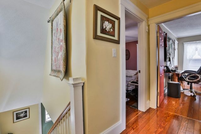170 Warwick St, Lowell, MA 01851