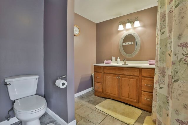 170 Warwick St, Lowell, MA 01851