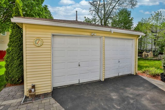 170 Warwick St, Lowell, MA 01851