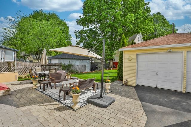 170 Warwick St, Lowell, MA 01851