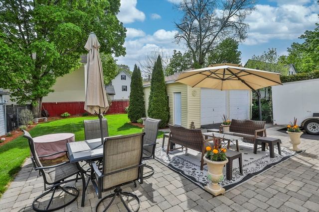 170 Warwick St, Lowell, MA 01851