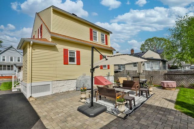 170 Warwick St, Lowell, MA 01851