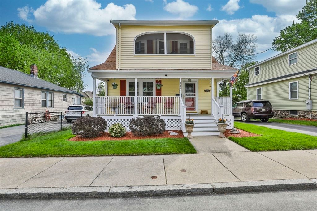 170 Warwick St, Lowell, MA 01851