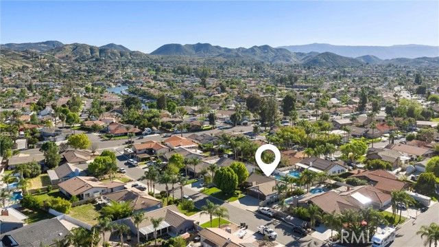 23633 Fair Weather, Canyon Lake, CA 92587