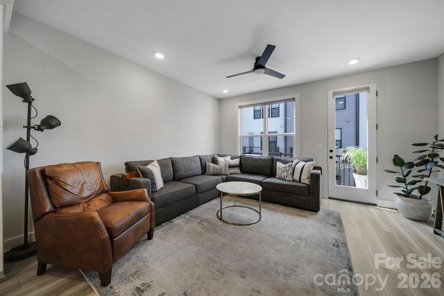 5007 Tiny Lane, Charlotte, NC 28203