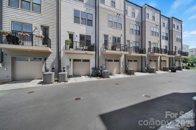 5007 Tiny Lane, Charlotte, NC 28203