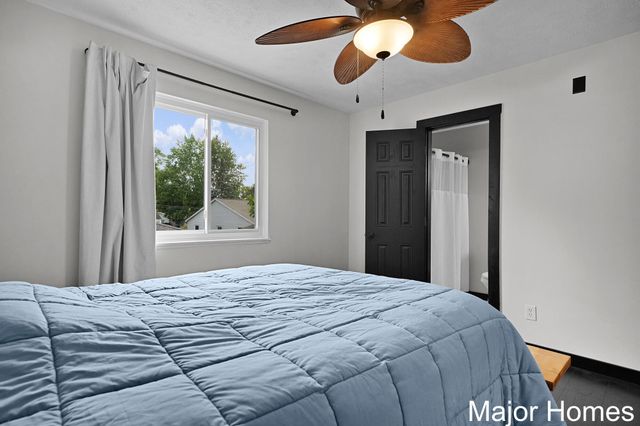 130 Regent Street Se, City Of Kentwood, MI 49548