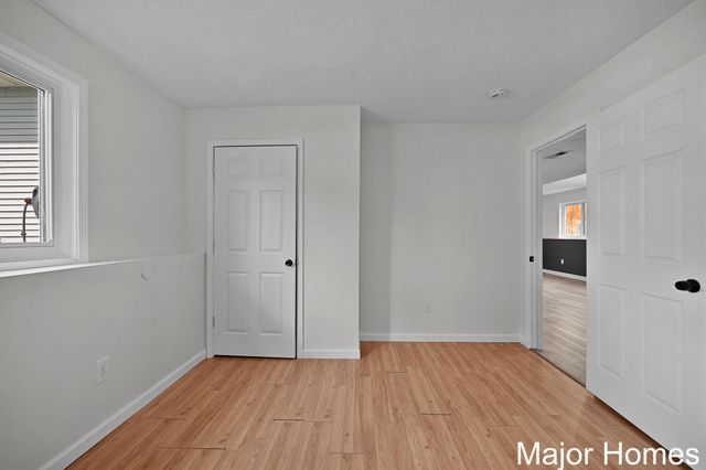130 Regent Street Se, City Of Kentwood, MI 49548