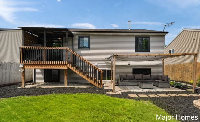 130 Regent Street Se, City Of Kentwood, MI 49548