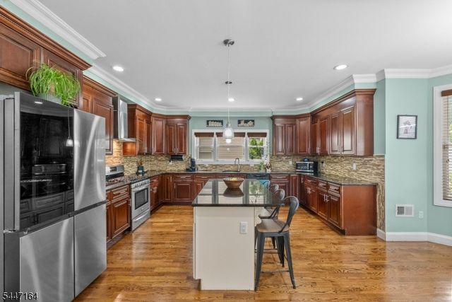 39 Paterson Ave, Clifton City, NJ 07014