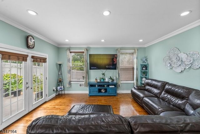 39 Paterson Ave, Clifton City, NJ 07014