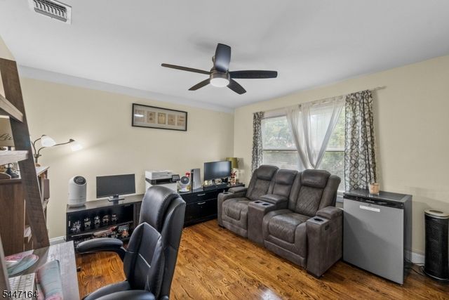 39 Paterson Ave, Clifton City, NJ 07014