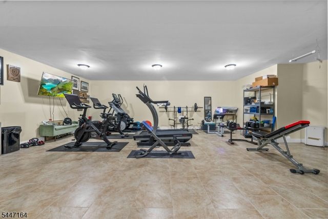 39 Paterson Ave, Clifton City, NJ 07014