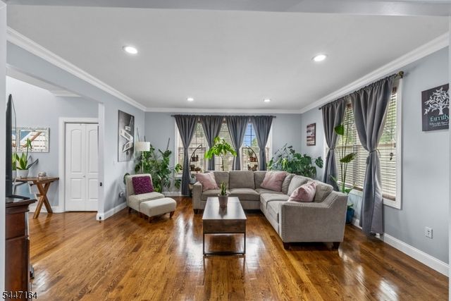 39 Paterson Ave, Clifton City, NJ 07014