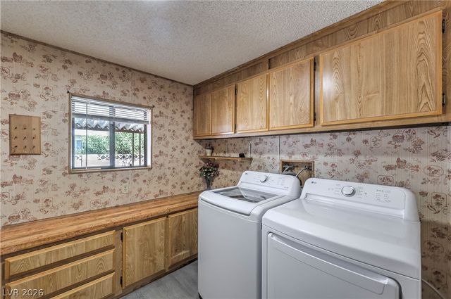 3071 La Barca Lane, Las Vegas, NV 89122