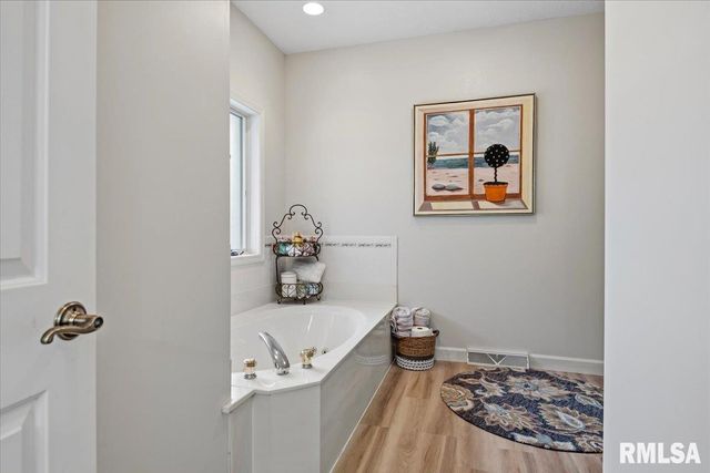 6201 WESTMINSTER Court, Springfield, IL 62711