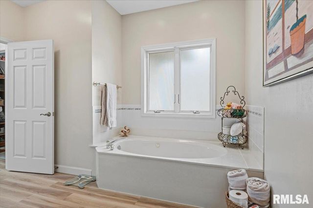 6201 WESTMINSTER Court, Springfield, IL 62711