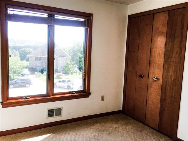 809 Sean Court, Jefferson Hills, PA 15025