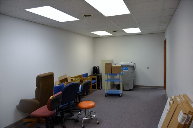 301 E 1st Ave, Tarentum, PA 15084