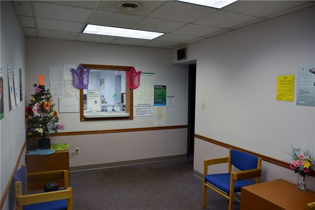 301 E 1st Ave, Tarentum, PA 15084