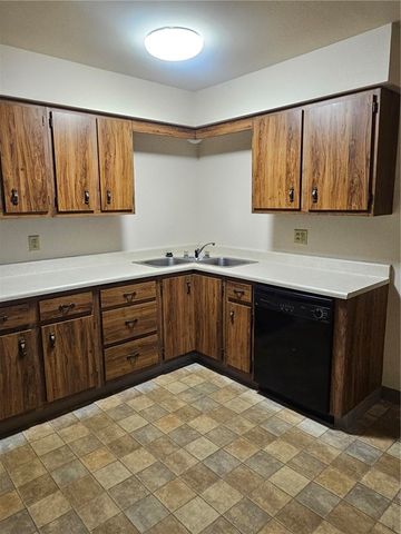 301 E 1st Ave, Tarentum, PA 15084